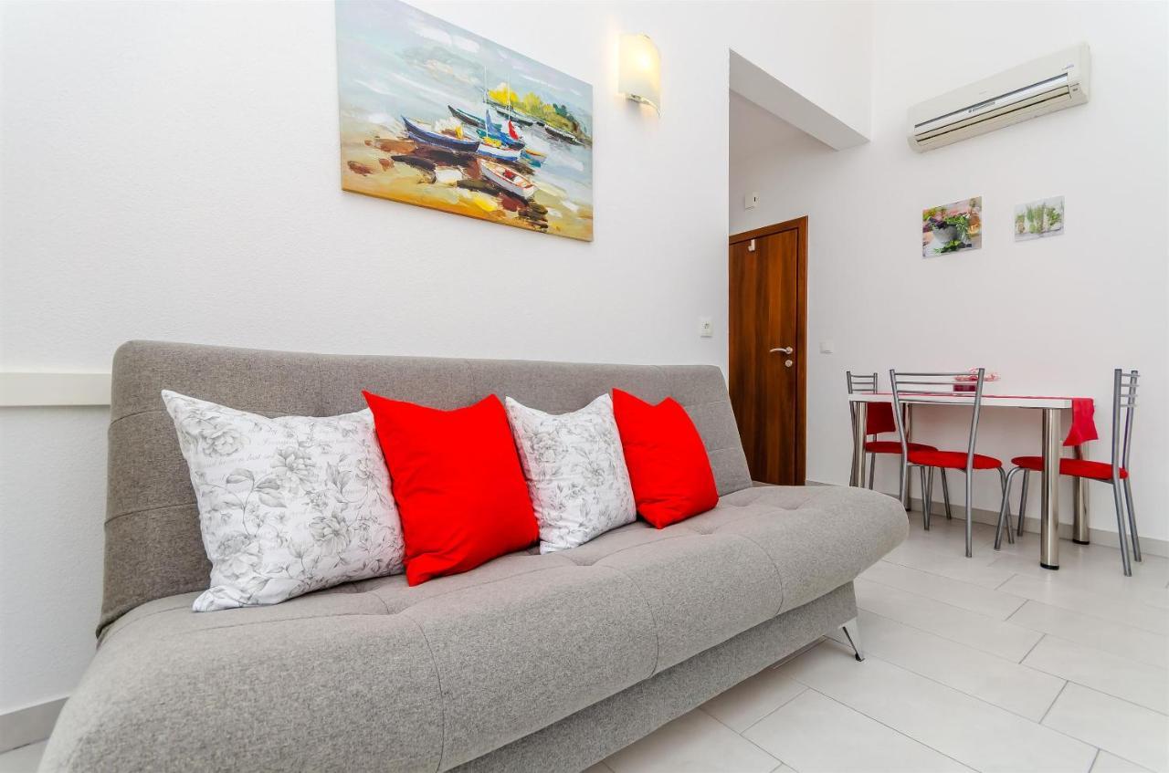 Apartments And Room Maestral تروغير المظهر الخارجي الصورة