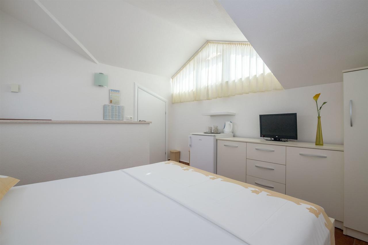 Apartments And Room Maestral تروغير المظهر الخارجي الصورة